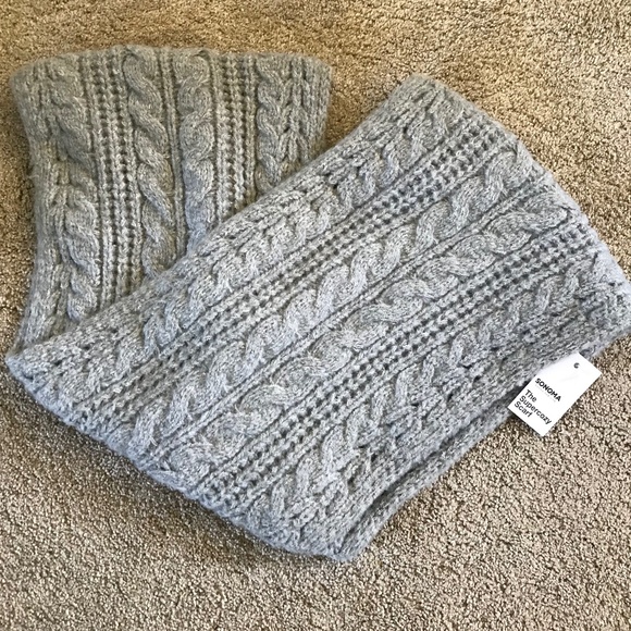 🌻5/30$!! NWT Soft & Cozy Infinity Scarf - Picture 1 of 8